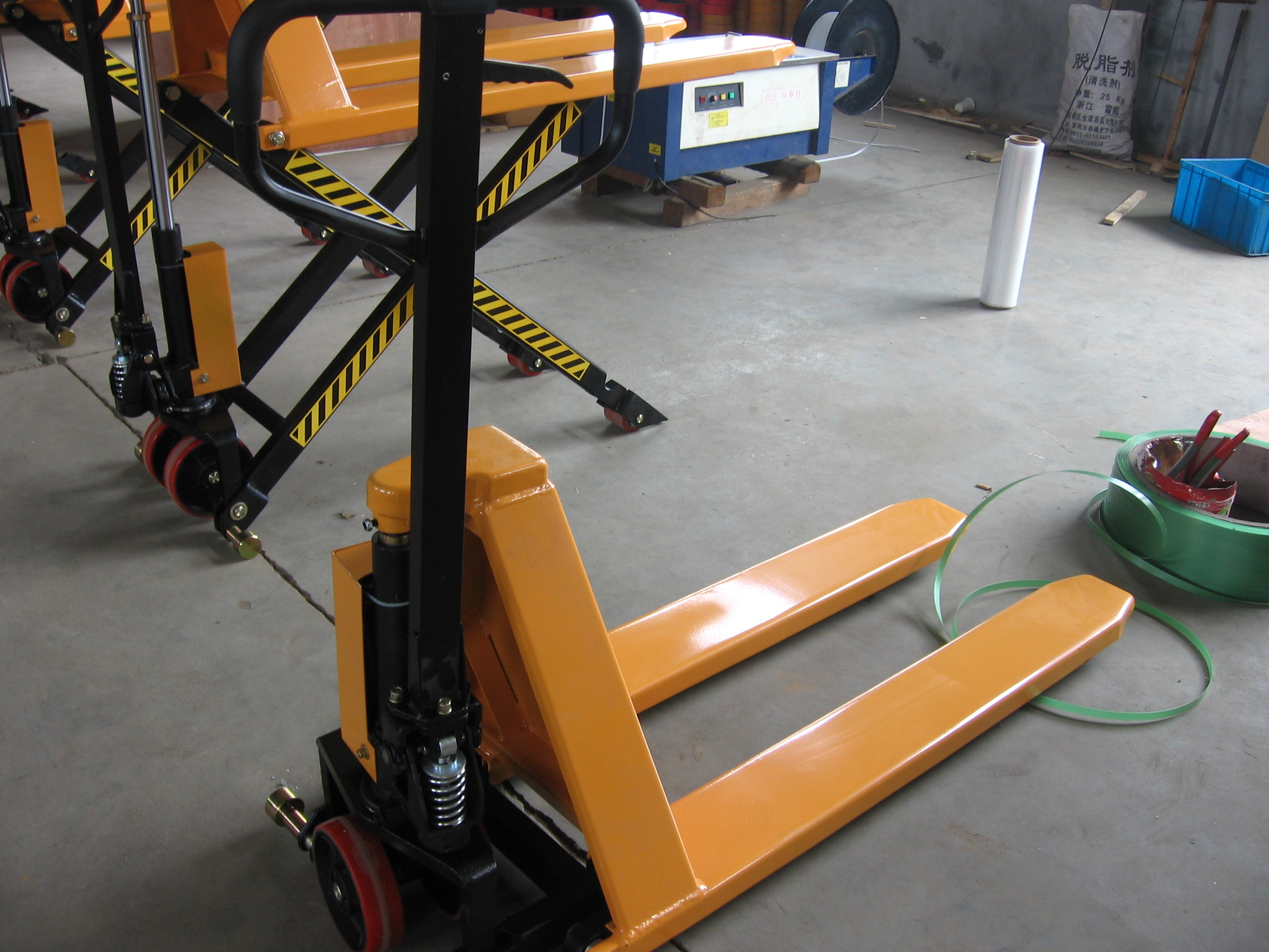Truck Hand Hydraulic Truck wit - Hand Pallet Truck のレビューと価格