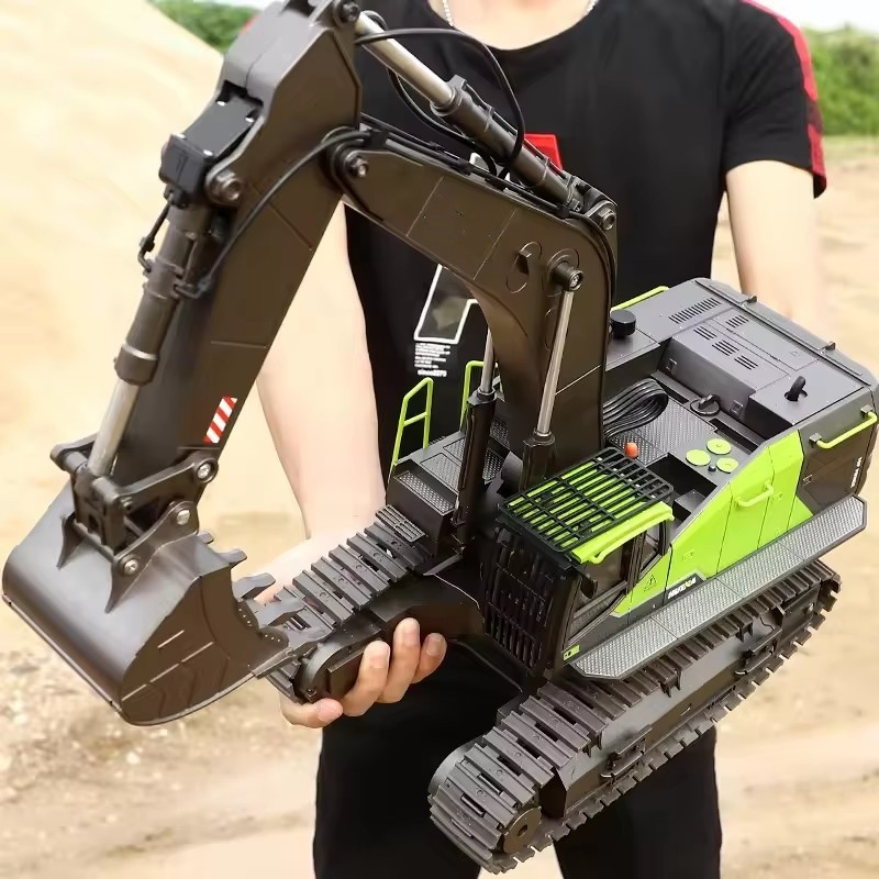 2.4g Remote Control 1：14 Huina - Heavy Equipment Caterpillar のレビューと価格